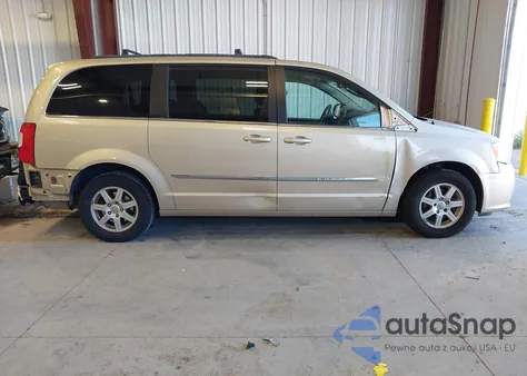 2012 Chrysler Town & Country Touring из США, поврежденный, VIN 2C4RC1BG1CR237654